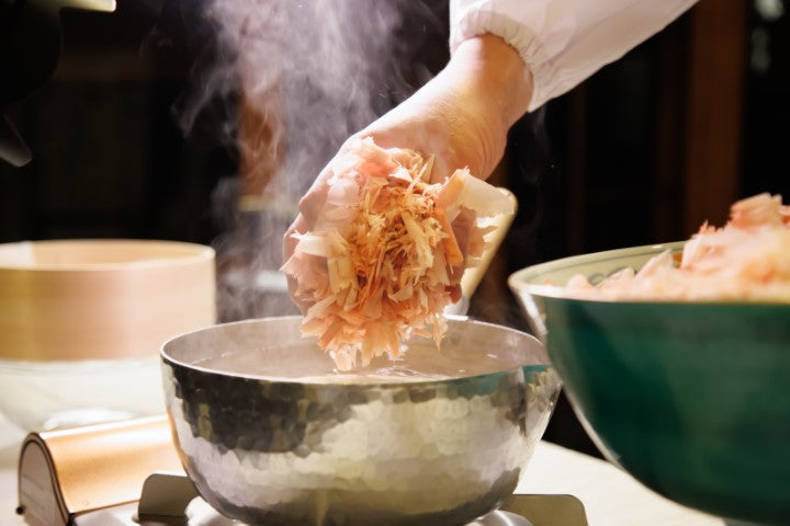 本枯れ節の旨みが凝縮されてる調味料。